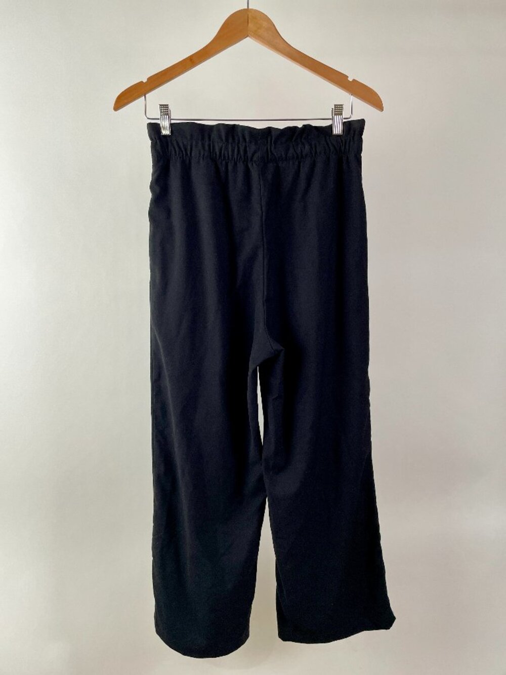 Divided High Waisted Elastic Waist Flowy Pants, Black, Sz 6 (generous)